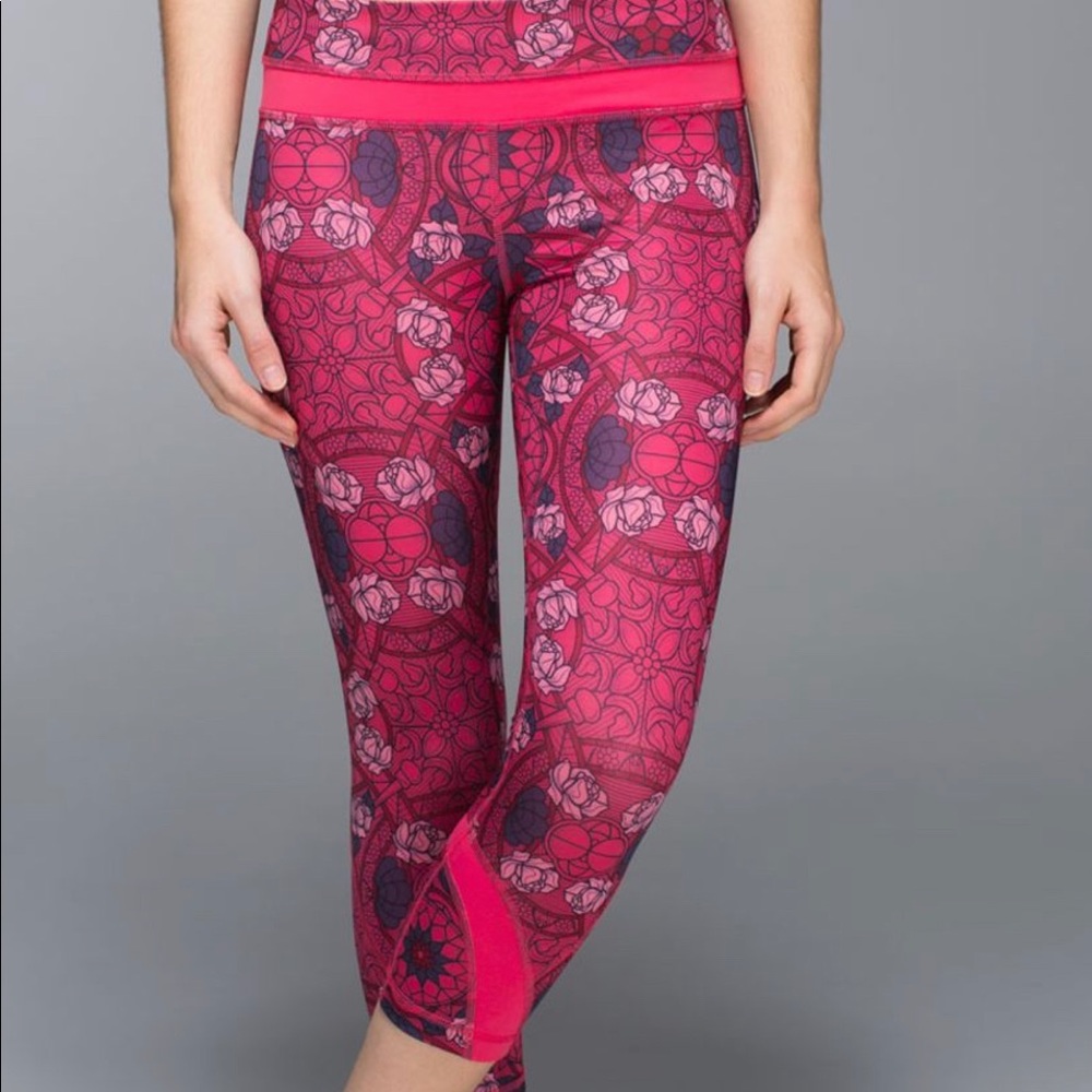 RARE Lululemon Run: Inspire Crop II Size 8